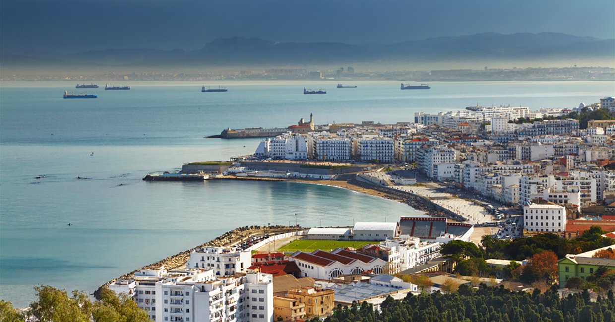 港口是阿尔及利亚的经济命脉