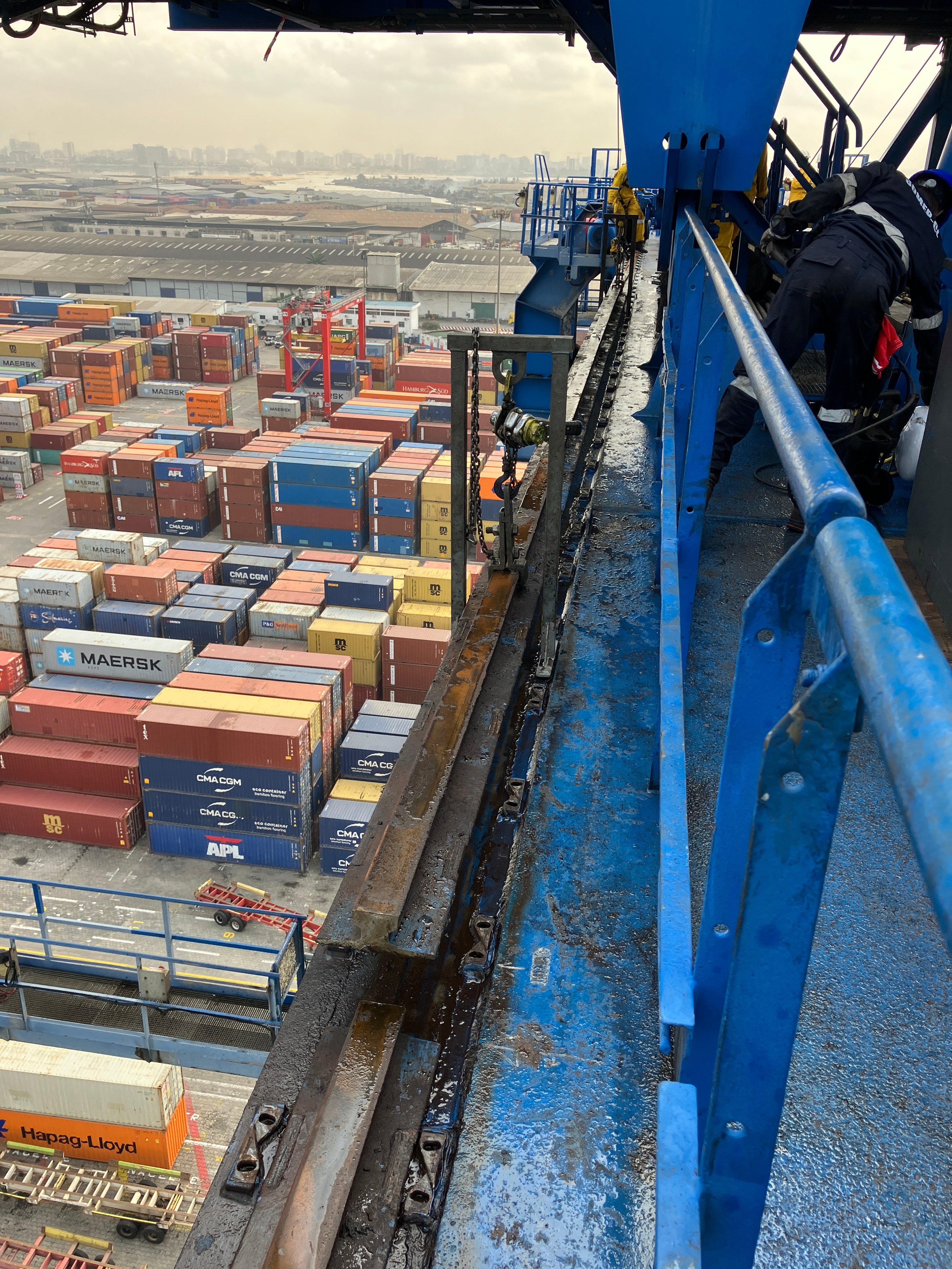 Kalmar 和 AGL 在阿比让合作进行 STS 起重机维修和翻新项目