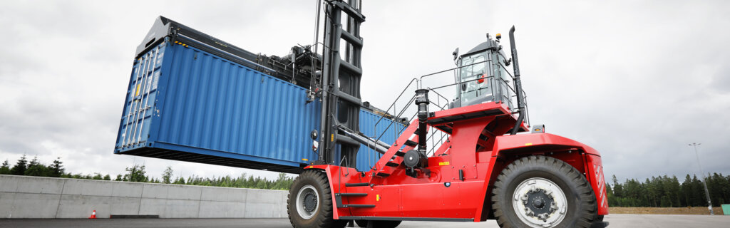 集装箱堆高机
