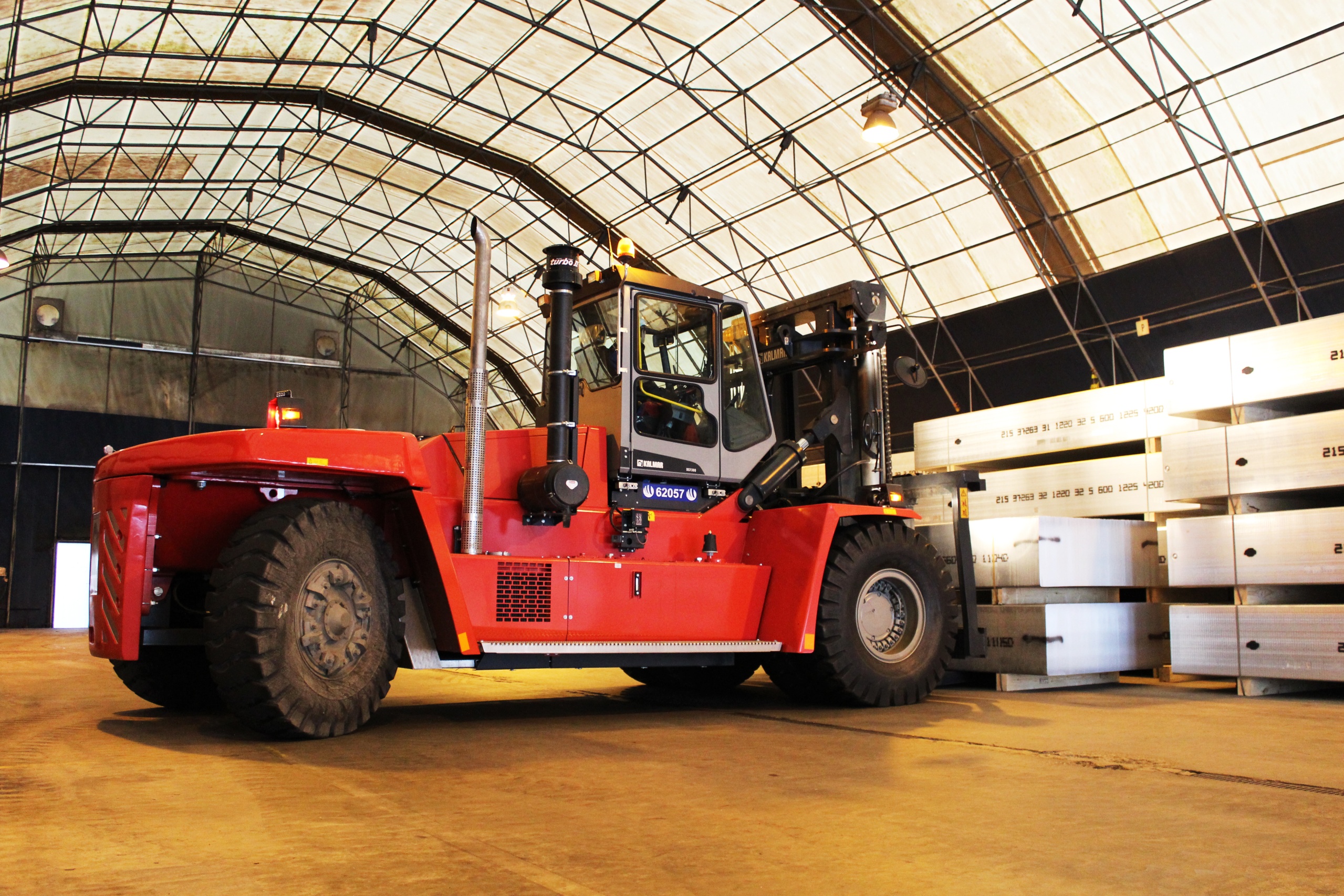 卡尔玛赢得叉车订单,支持巴西vix logistica业务发展